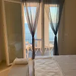 Appartement Viki Sea View *