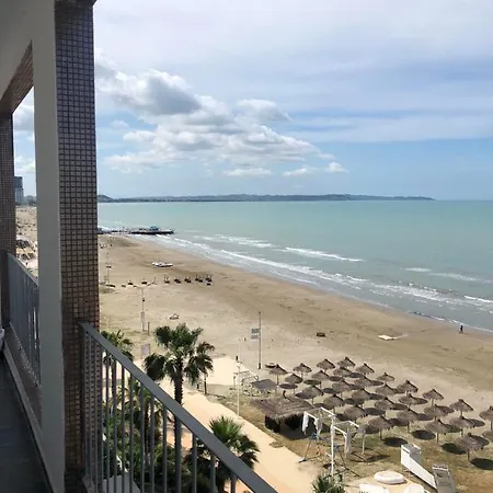 Viki Sea View 公寓