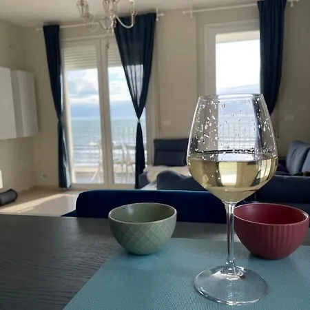 Viki Sea View * Durrës