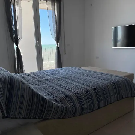 Viki Sea View 公寓