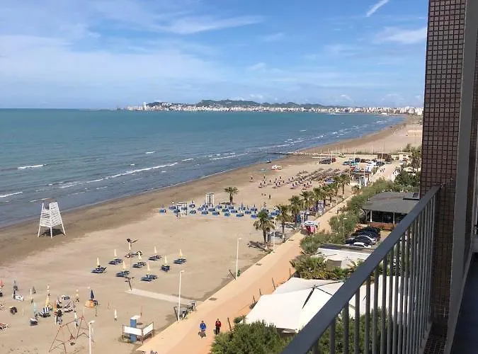 公寓 Viki Sea View *