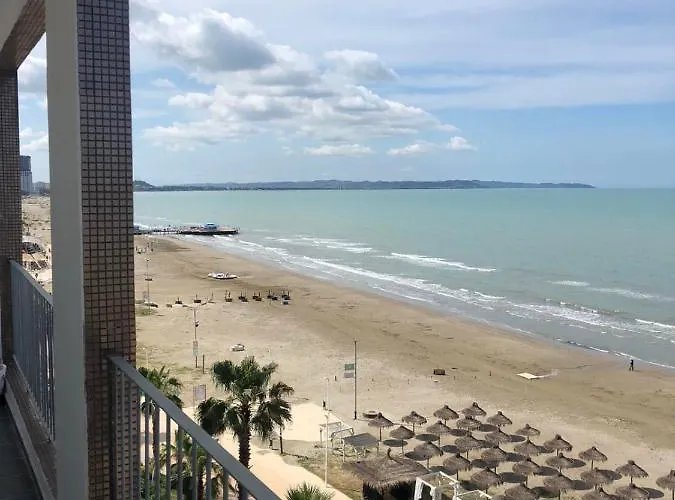 Viki Sea View 公寓