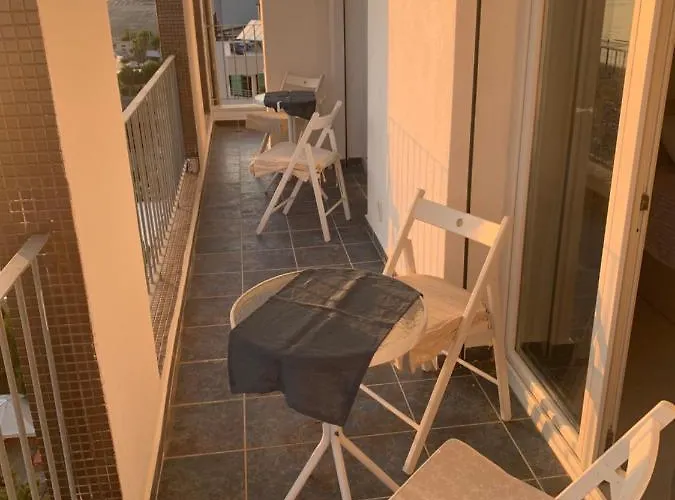 Viki Sea View 公寓