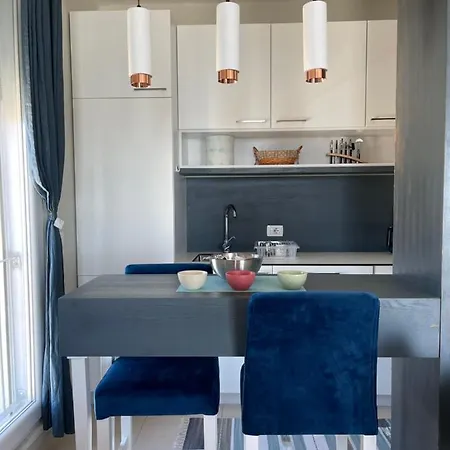 Viki Sea View Apartament